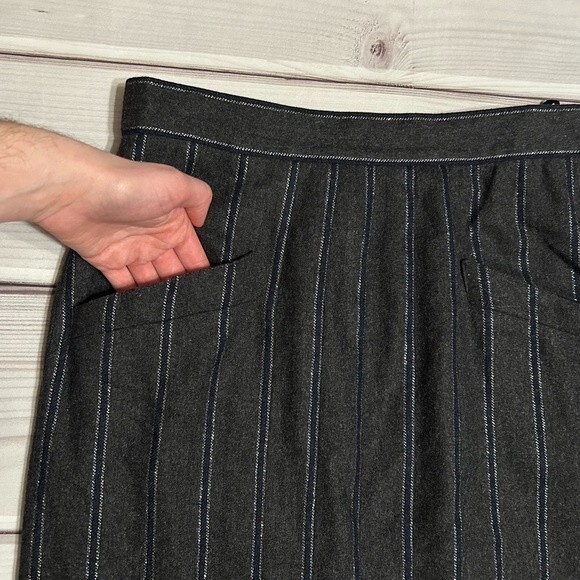 Escada Vintage wool pin stripped pencil skirt pleated hem pockets US size 14 - Picture 3 of 6